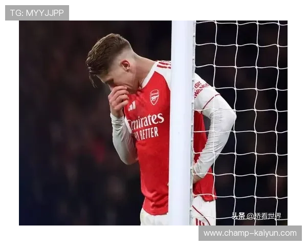 阿森纳客场球迷高唱队歌,圣西罗看台现温情互动 阿森纳客场球迷高唱队歌,圣西罗看台现温情互动