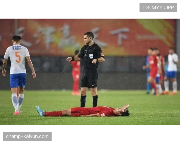 通讯:英超下赛季将试行脑震荡临时替补新规