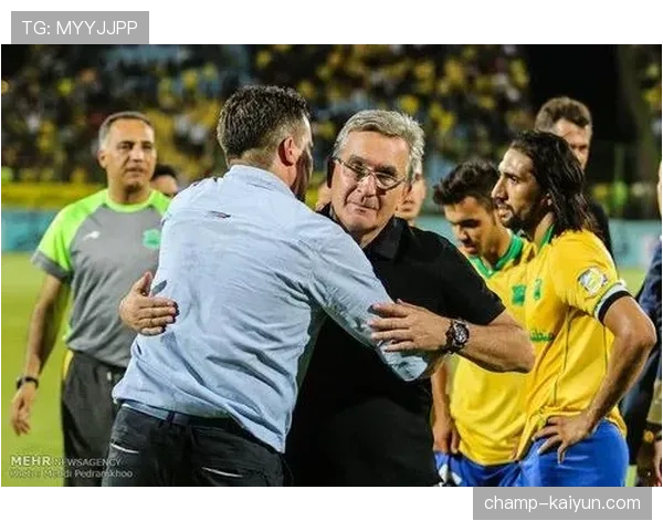 尼斯主帅法夫尔承认，队内多名主力已收到其他联赛报价